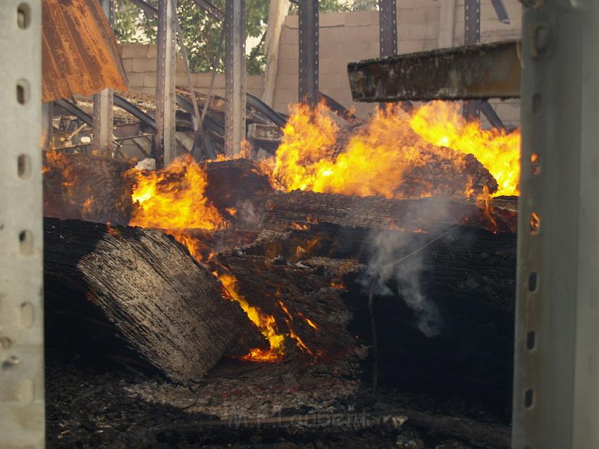 Grossbrand Holzlager Siegburg Industriestr P186.JPG